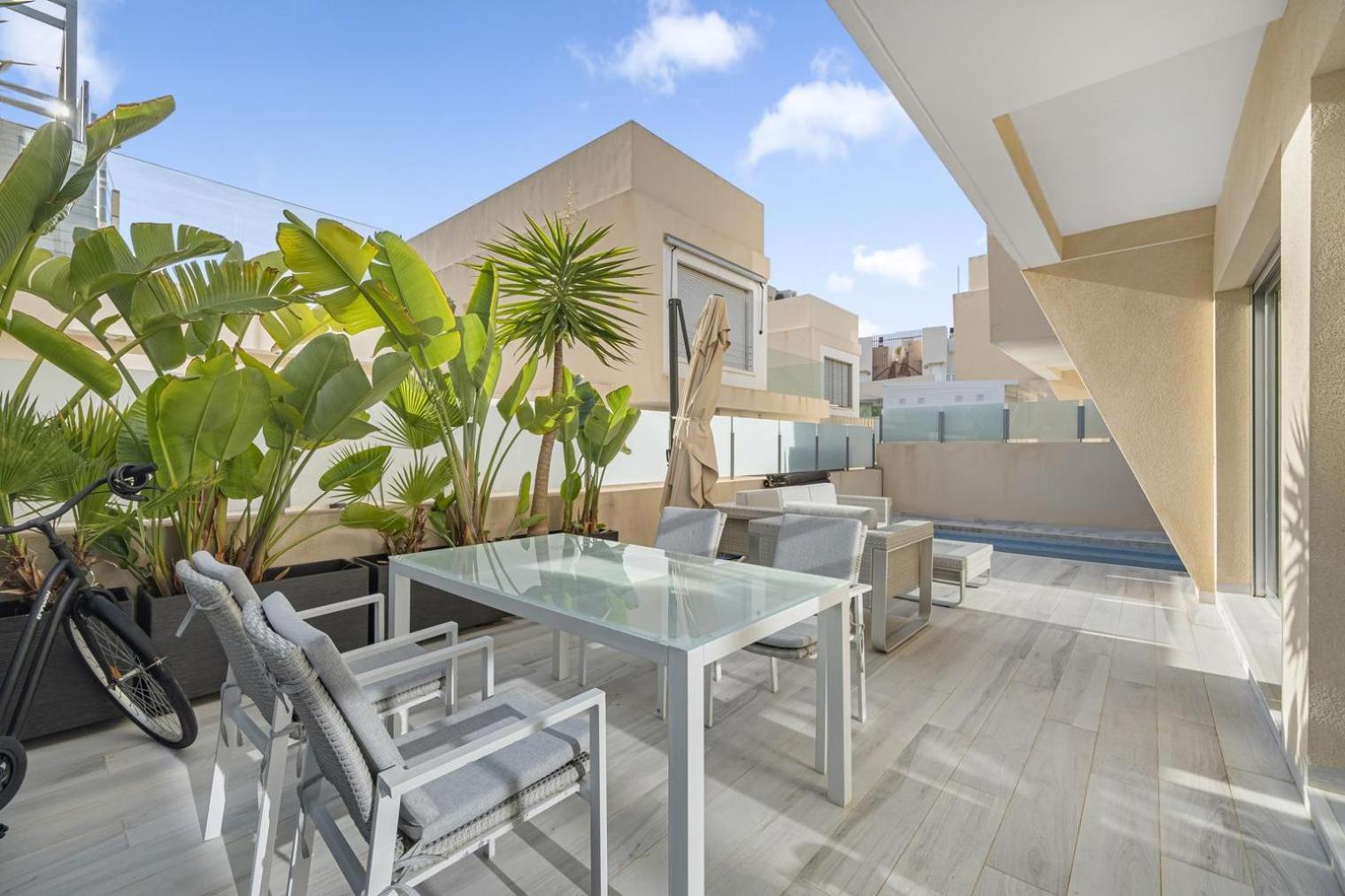 Villa Del Mar 16 *