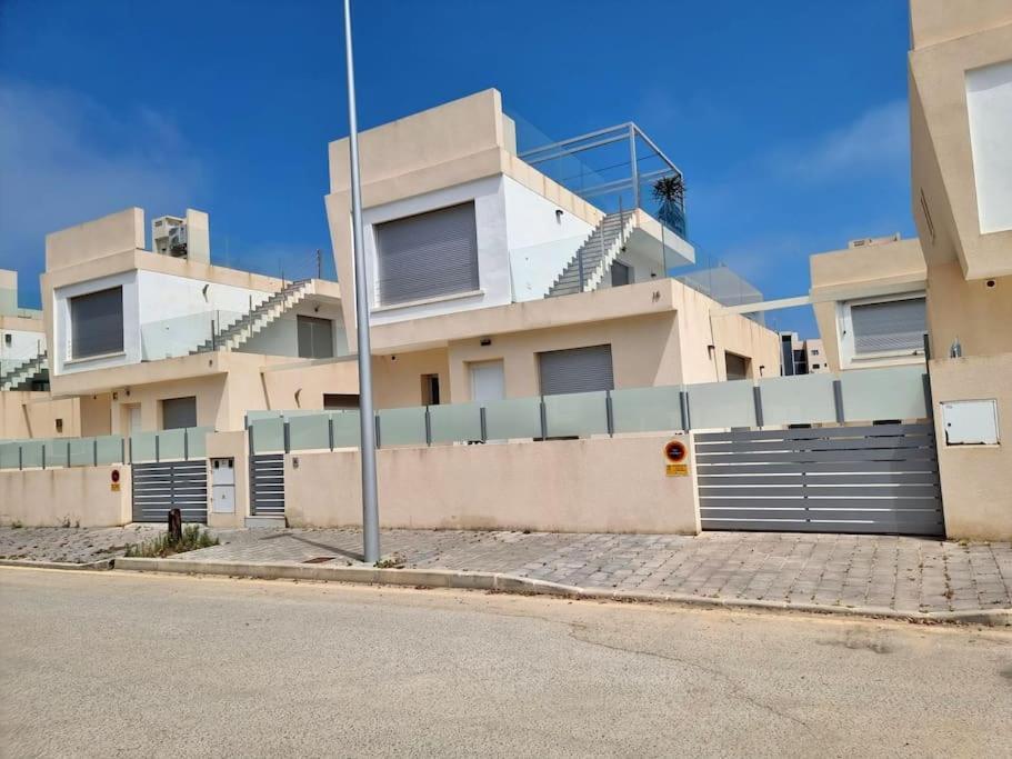 Villa Del Mar 16 *